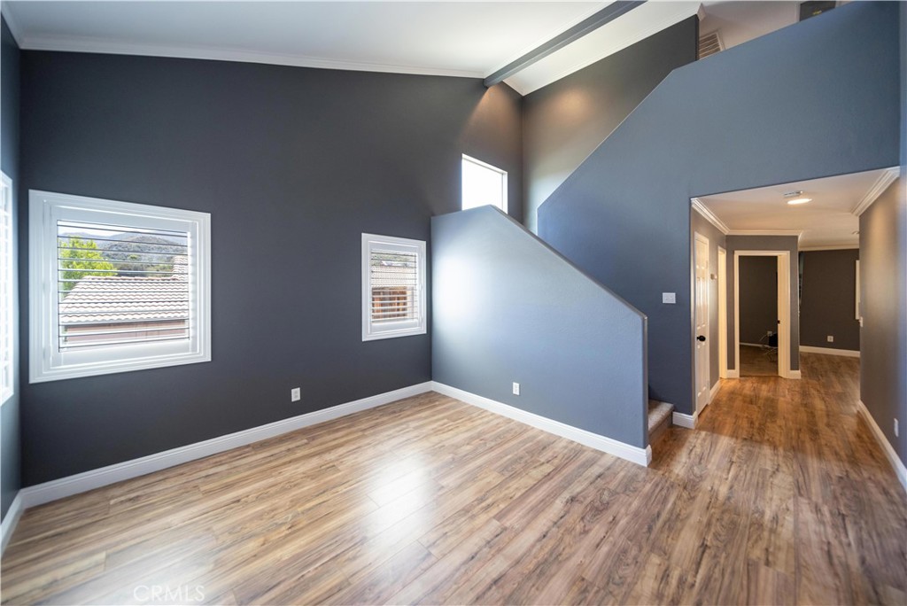 29435 Falling Leaf Drive Property Photo 4