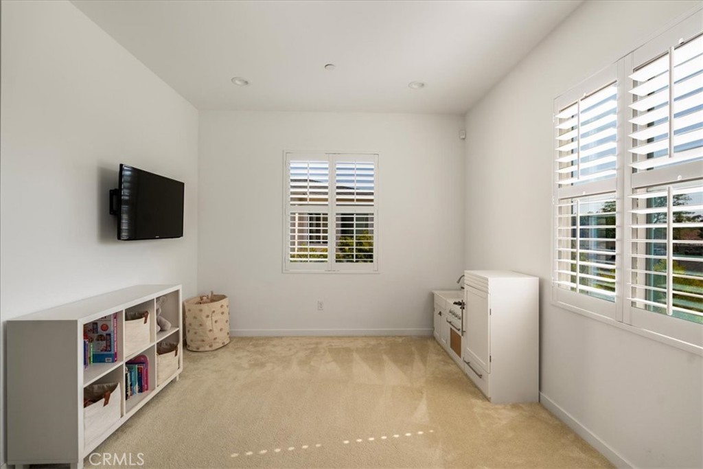 949 Sunlit Lane Property Photo 14