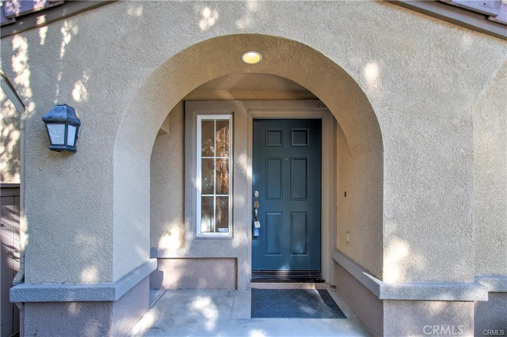 8 Silvermaple Property Photo 3
