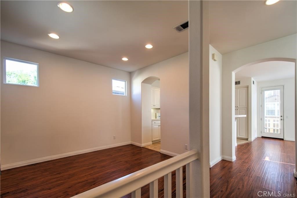 8 Silvermaple Property Photo 9