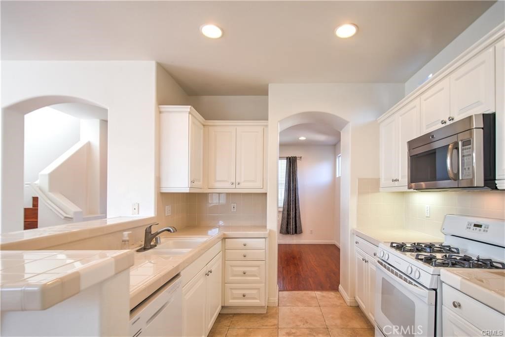 8 Silvermaple Property Photo 20