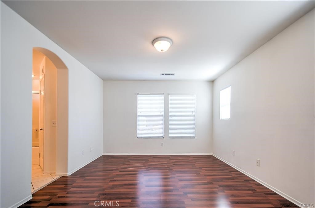 8 Silvermaple Property Photo 30