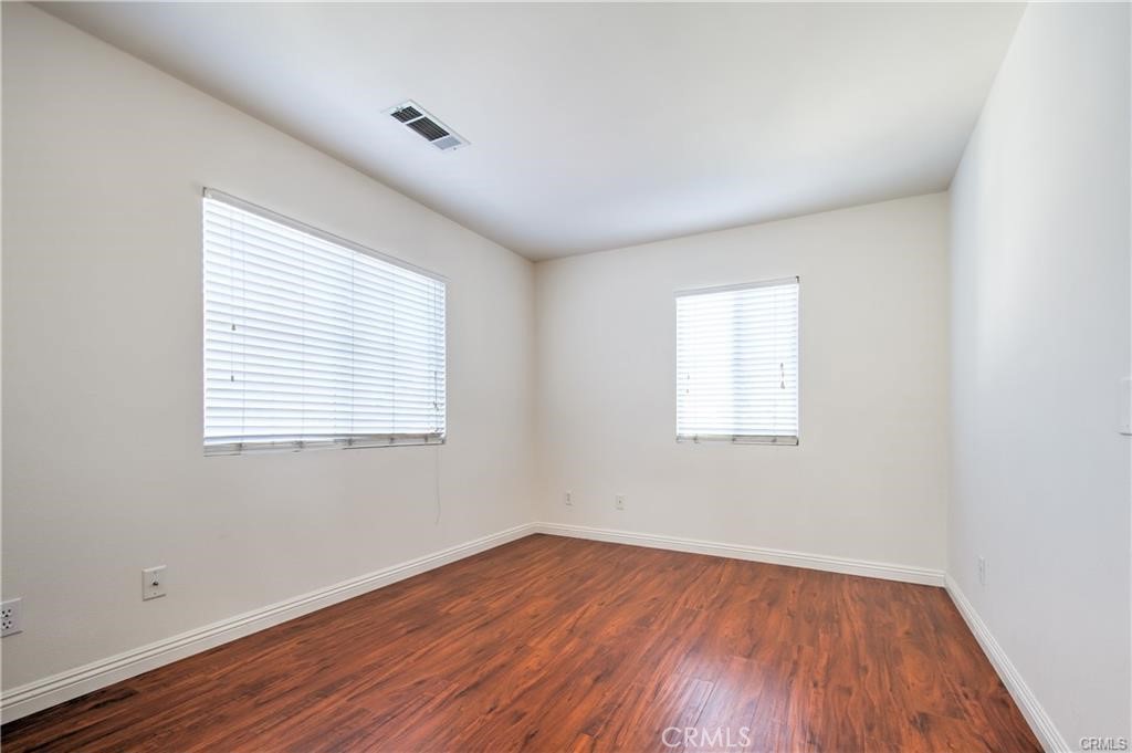 8 Silvermaple Property Photo 32