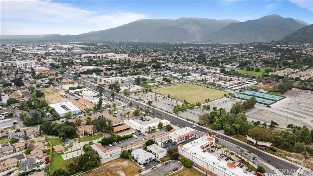 667 Glenfinnan Avenue Property Photo 10