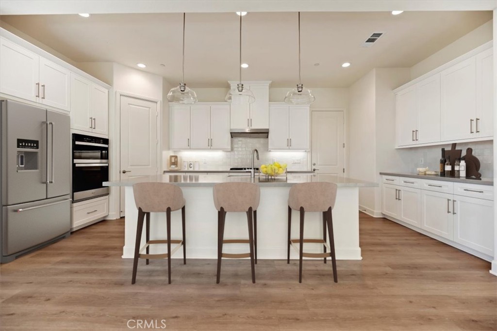 1432 Moore Street Property Photo 4