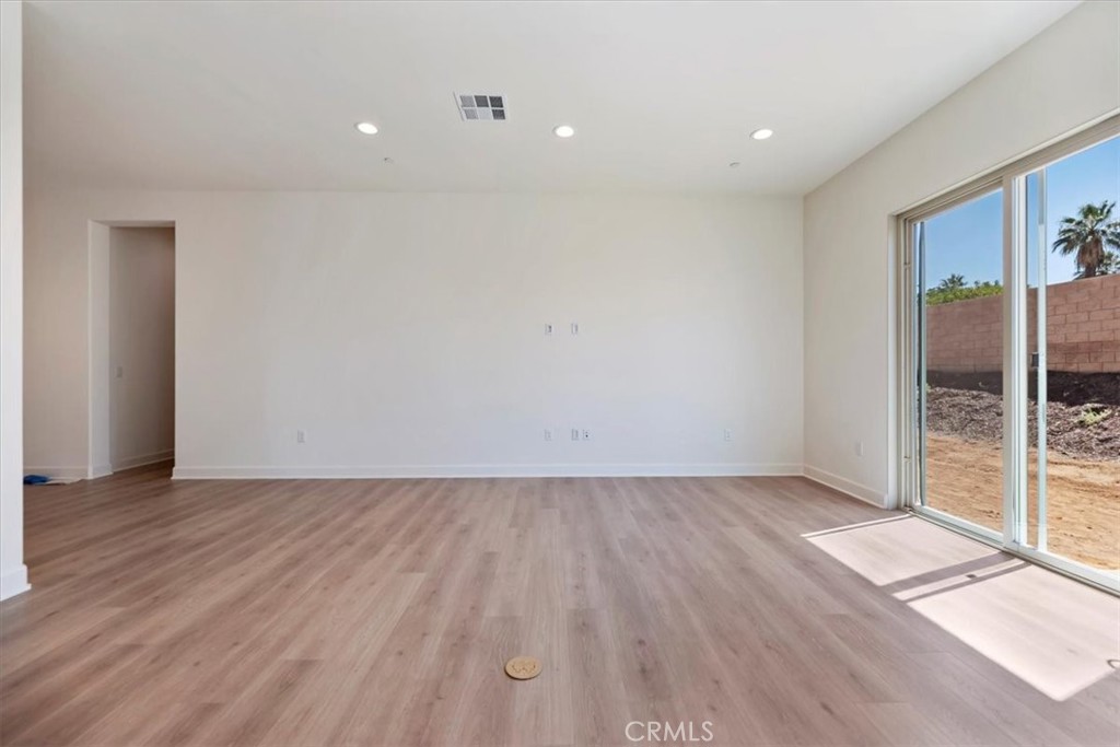 1432 Moore Street Property Photo 10