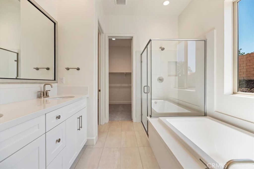 1432 Moore Street Property Photo 13