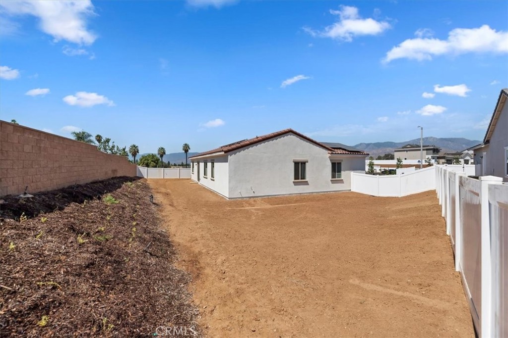 1432 Moore Street Property Photo 22