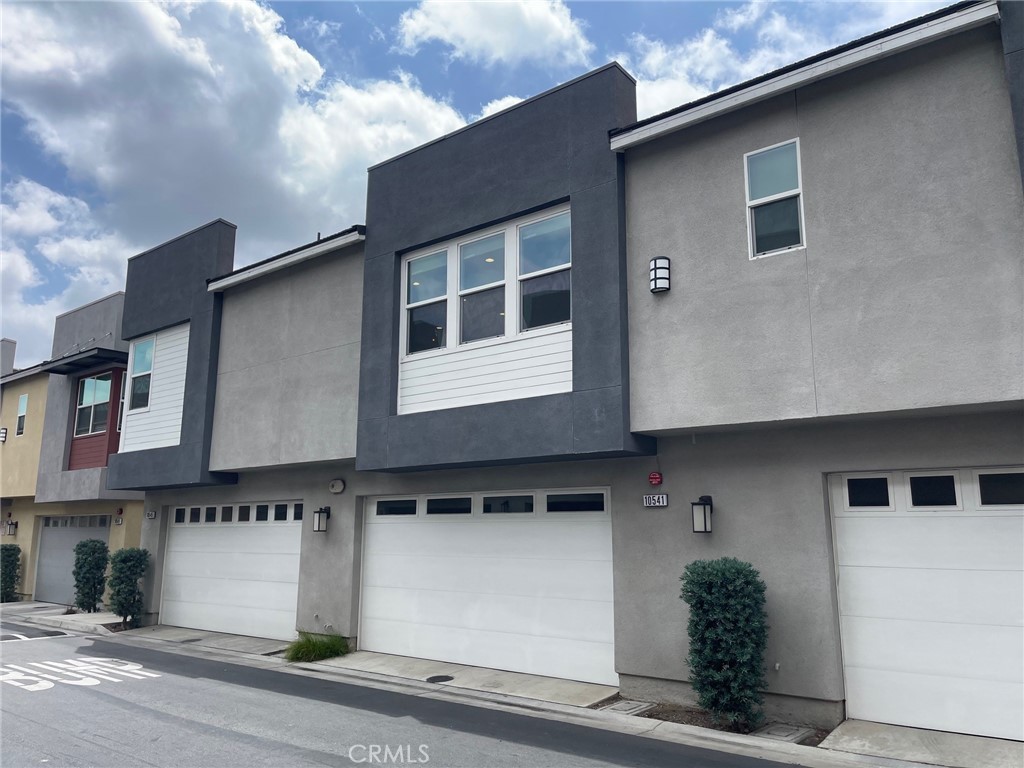 10541 Wilding Drive Property Photo 1