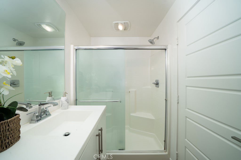 122 Cadence Property Photo 6