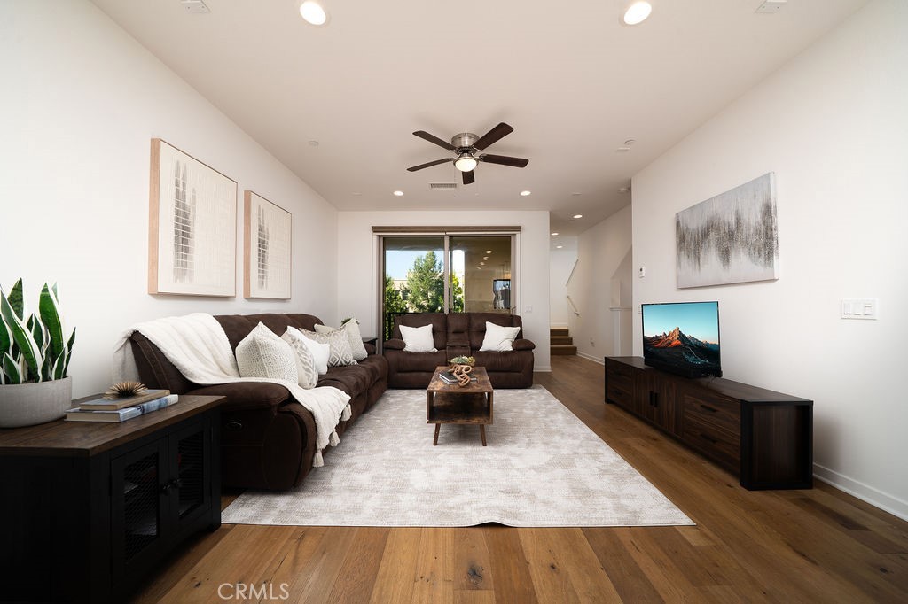 122 Cadence Property Photo 7