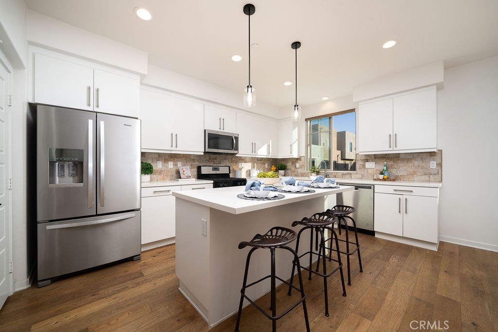 122 Cadence Property Photo 10