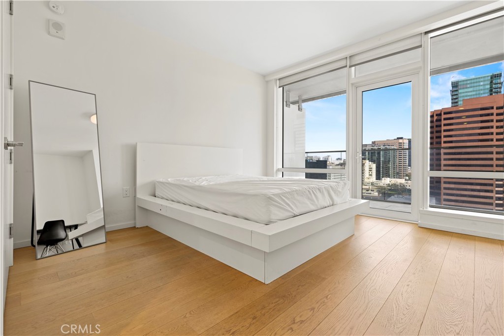 877 Francisco Street 1723 Property Photo 1