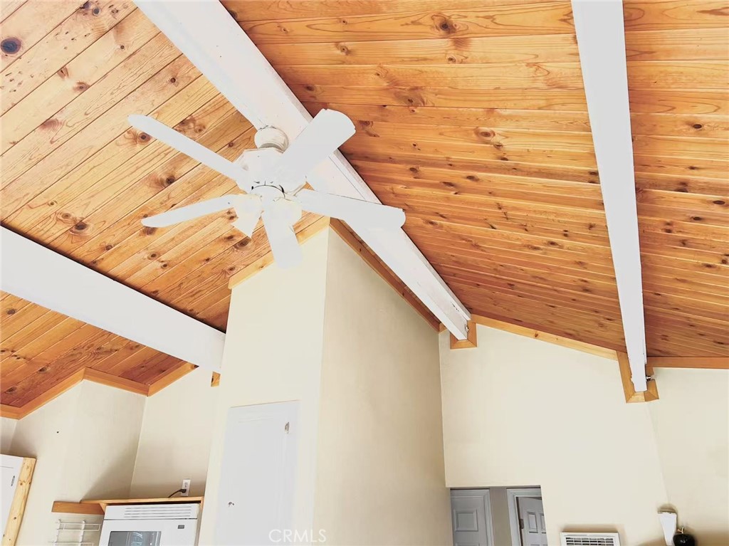 464 Los Angeles Property Photo 7