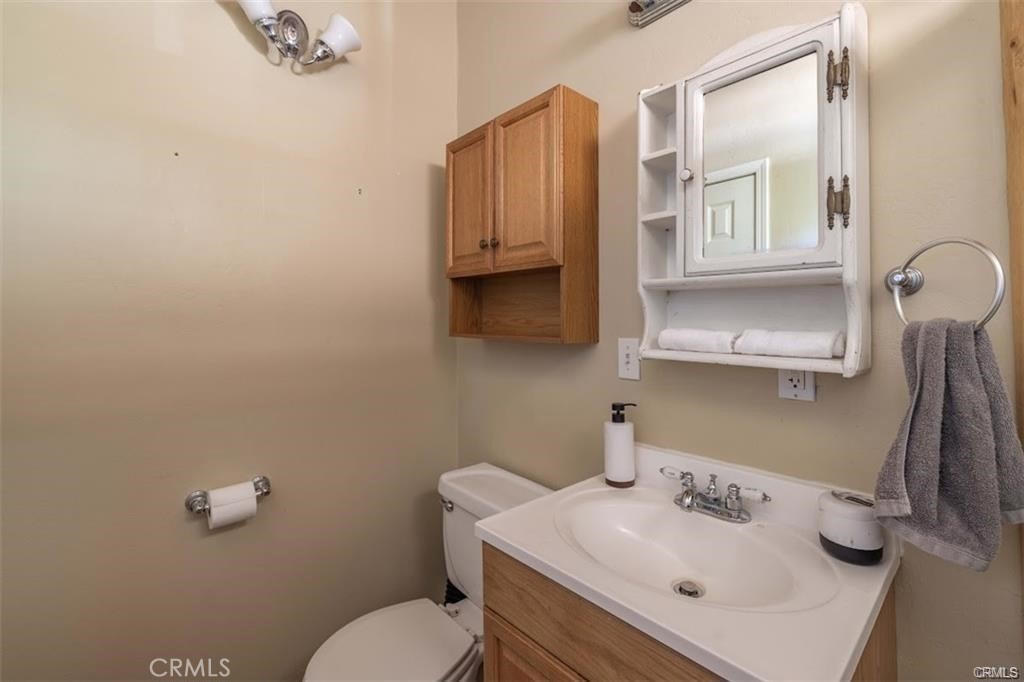 464 Los Angeles Property Photo 11