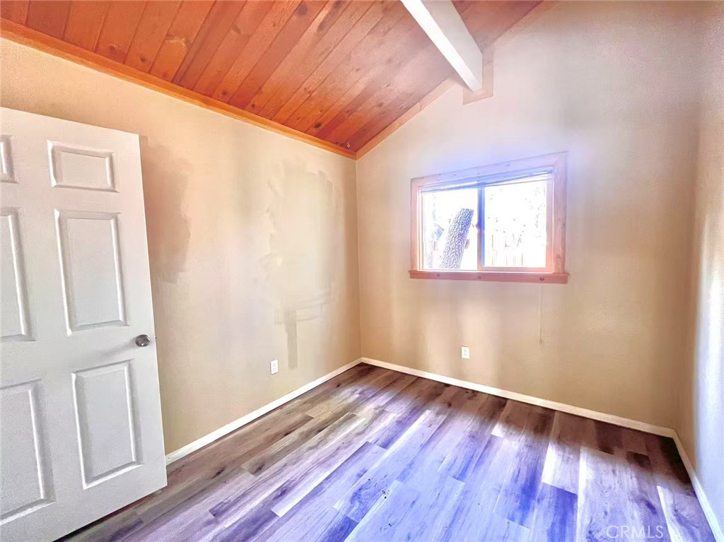 464 Los Angeles Property Photo 13