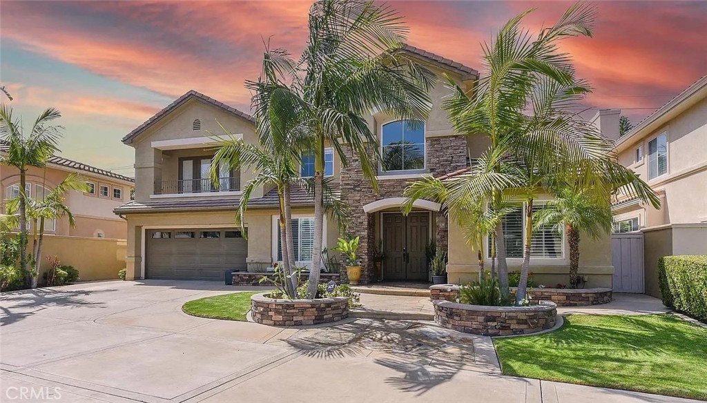 23 Benavente Property Photo