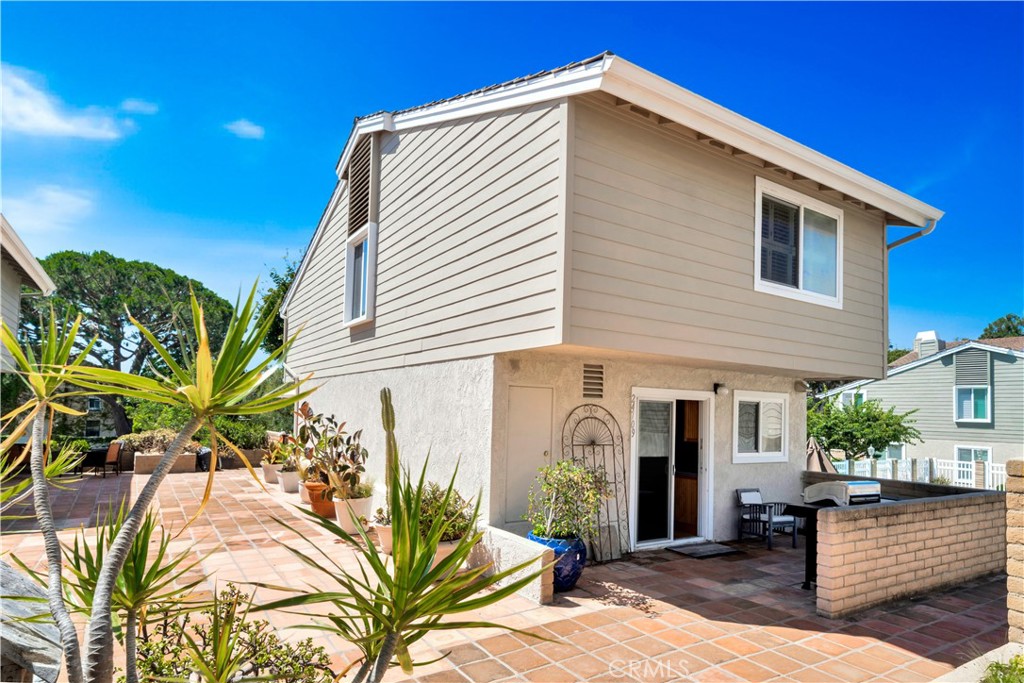 24709 Santa Clara Avenue Property Photo 10