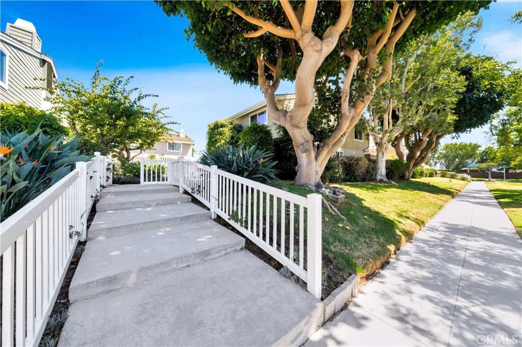 24709 Santa Clara Avenue Property Photo 19