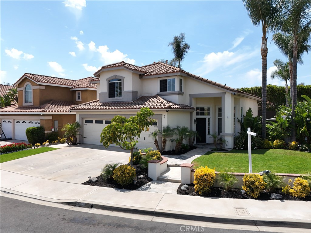 5 Relampago Property Photo 1