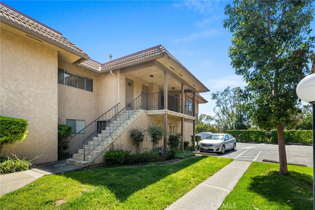 1196 Las Lomas Drive D Property Photo 1