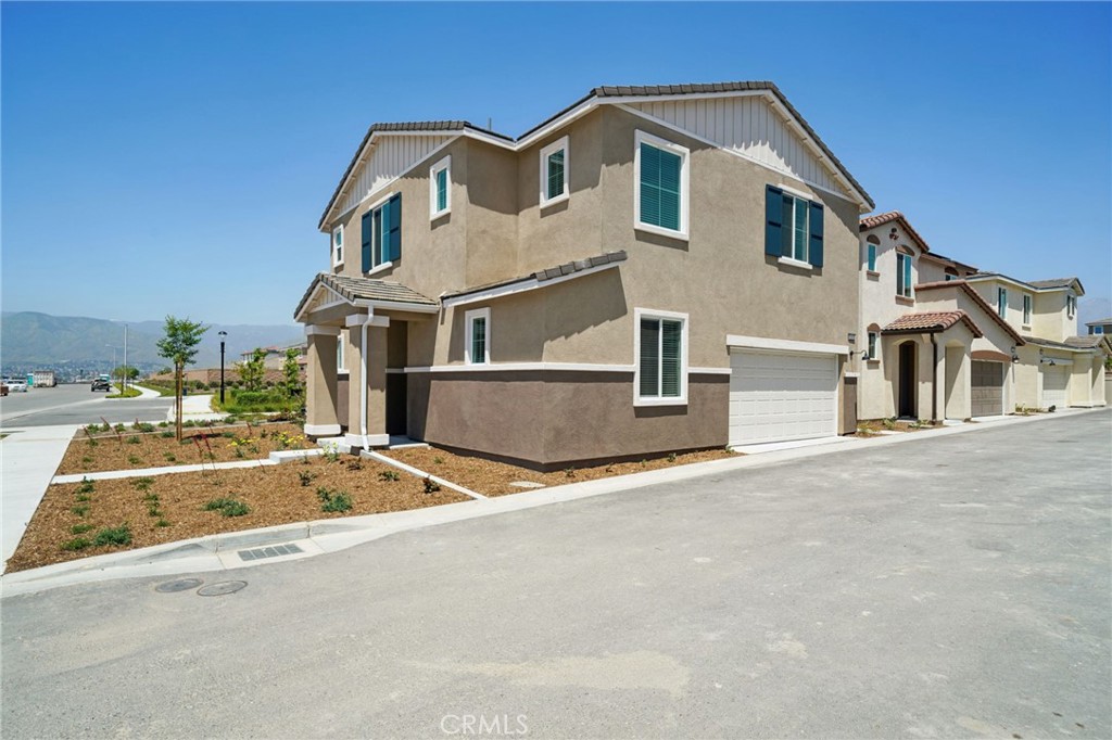 2132 Bergamot Street Property Photo 1