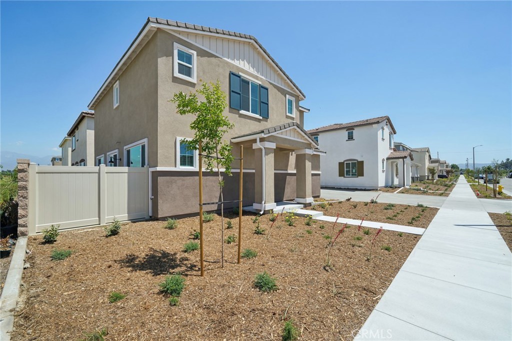 2132 Bergamot Street Property Photo 4