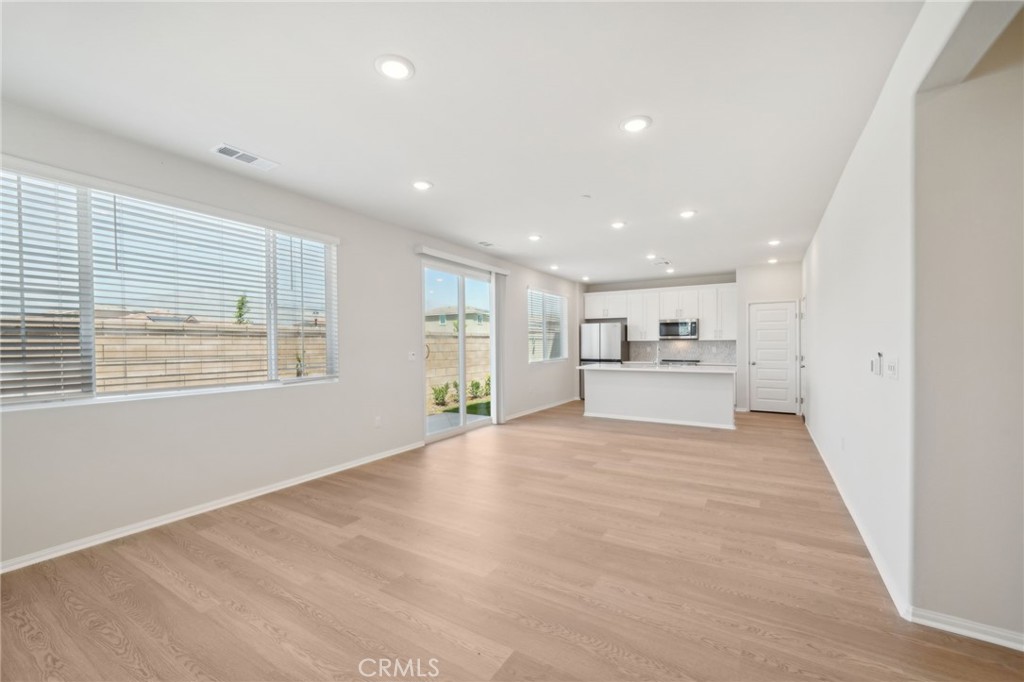 2132 Bergamot Street Property Photo 11