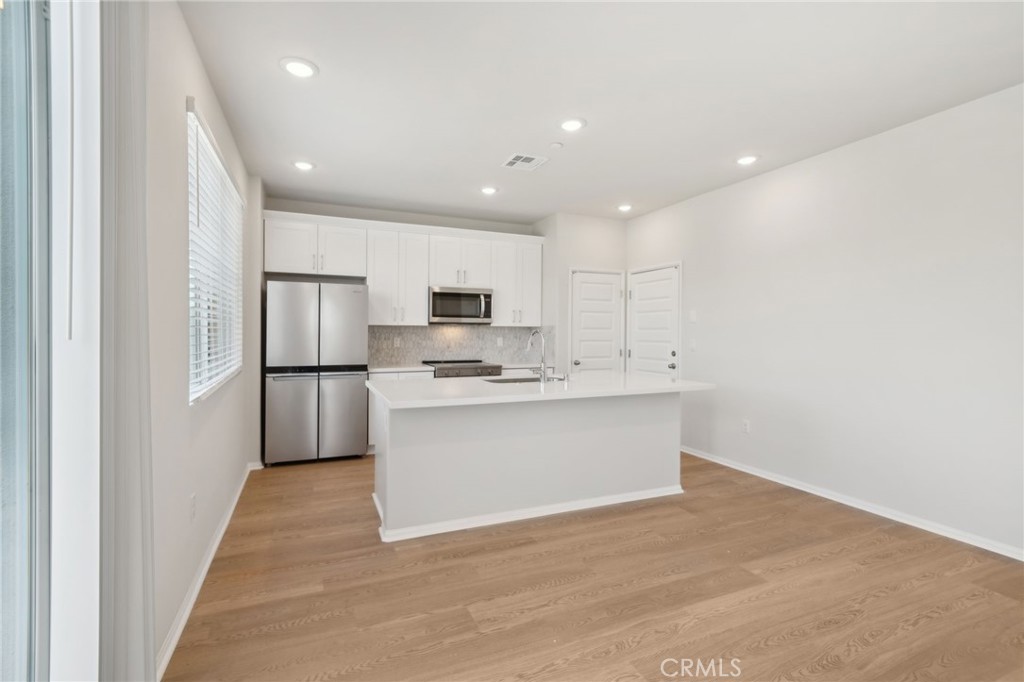 2132 Bergamot Street Property Photo 13