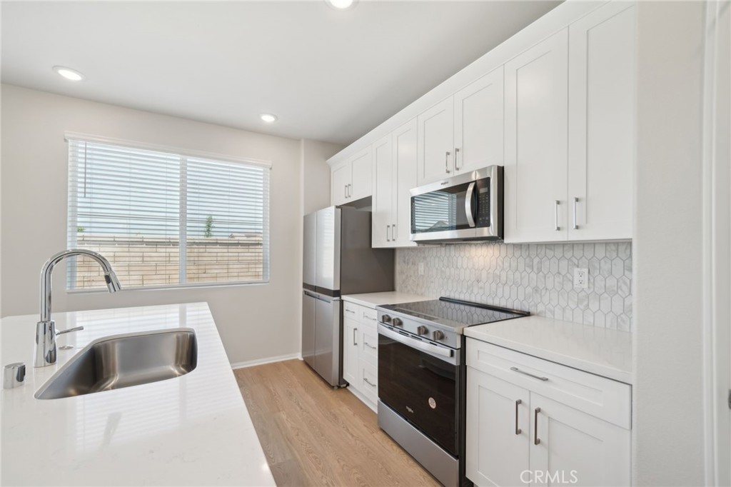 2132 Bergamot Street Property Photo 18