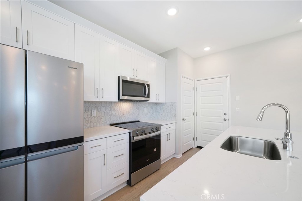2132 Bergamot Street Property Photo 19