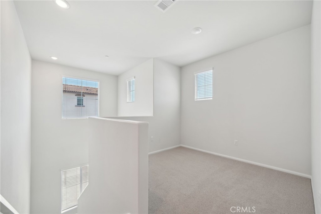 2132 Bergamot Street Property Photo 22