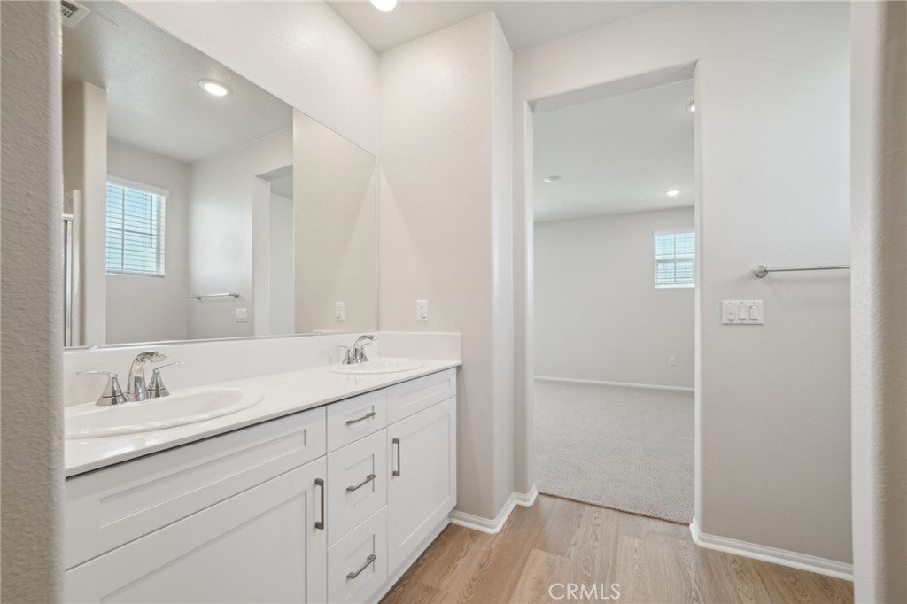 2132 Bergamot Street Property Photo 34