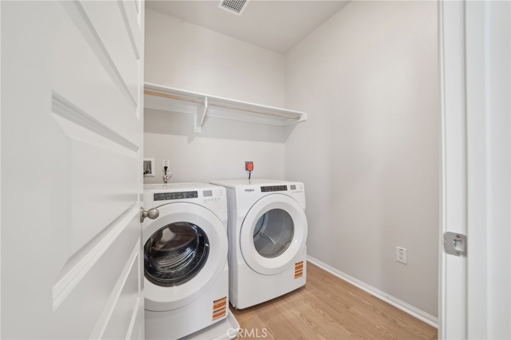 2132 Bergamot Street Property Photo 40