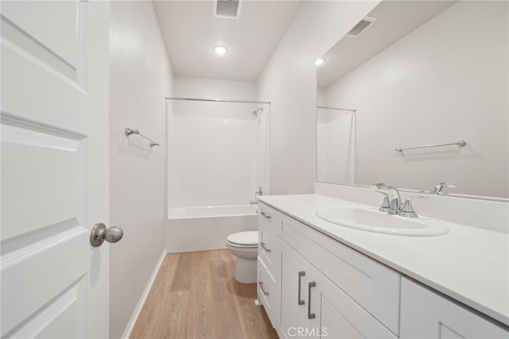 2132 Bergamot Street Property Photo 42