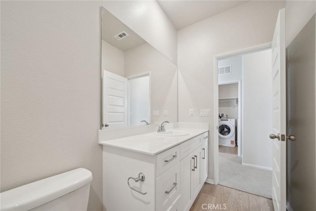 2132 Bergamot Street Property Photo 43
