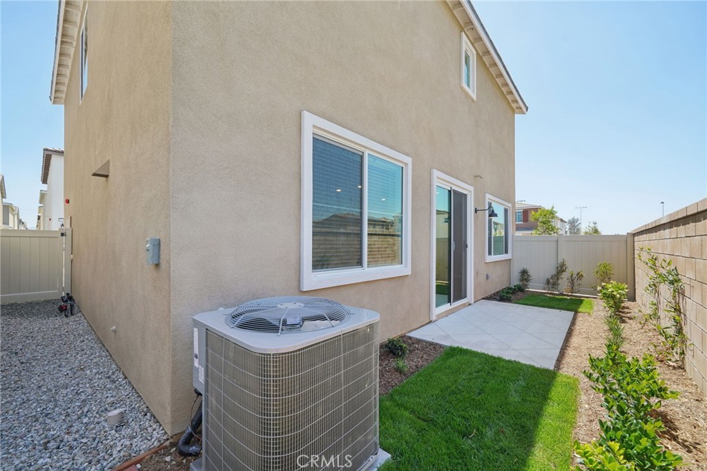2132 Bergamot Street Property Photo 56