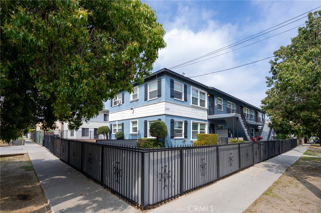 4325 Clinton Street Property Photo 1