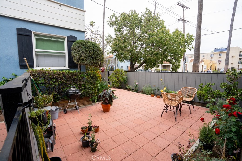4325 Clinton Street Property Photo 8