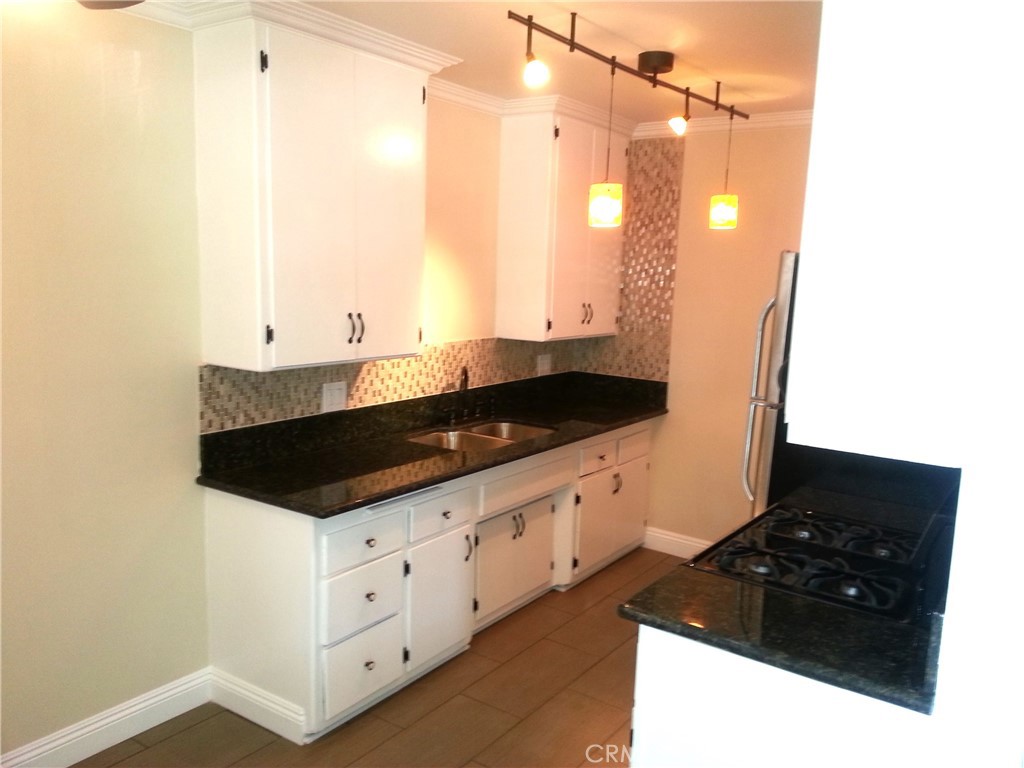4325 Clinton Street Property Photo 16