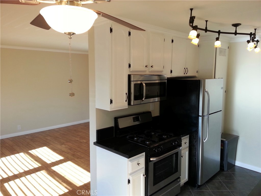 4325 Clinton Street Property Photo 18