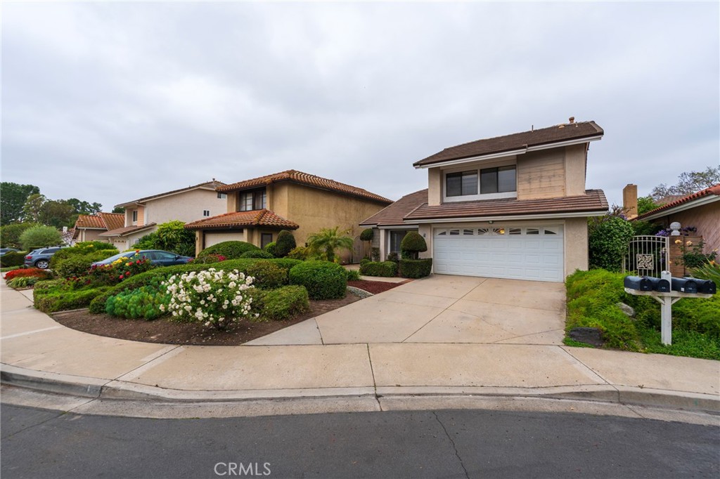 27 Lucero E Property Photo