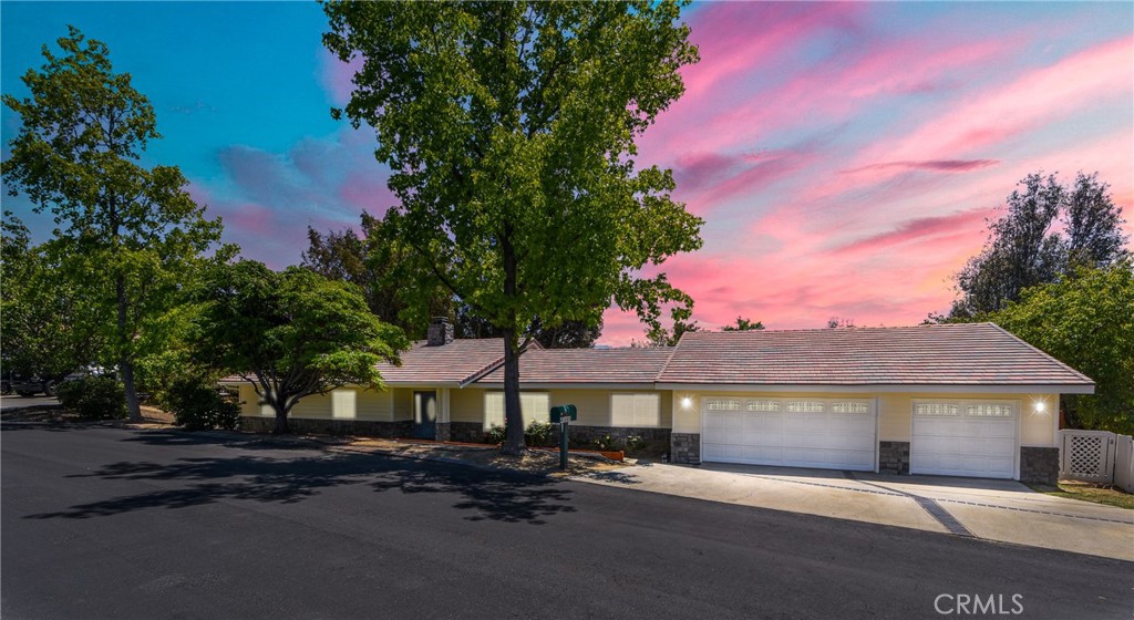 40880 Via Los Altos Property Photo
