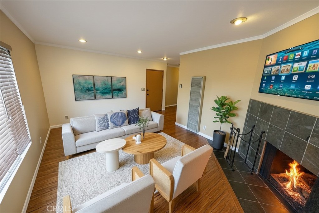 12747 Pacific Avenue 4 Property Photo 2