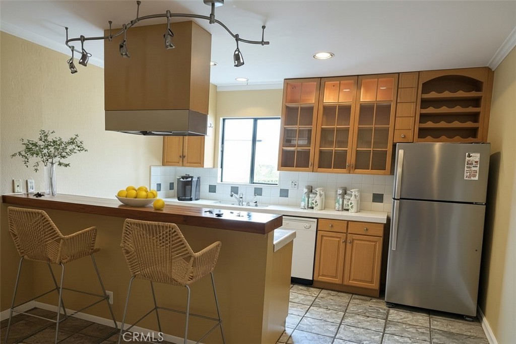 12747 Pacific Avenue 4 Property Photo 5