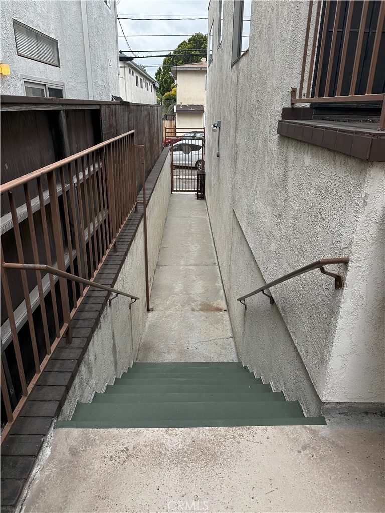 12747 Pacific Avenue 4 Property Photo 24