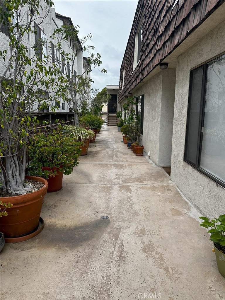 12747 Pacific Avenue 4 Property Photo 26