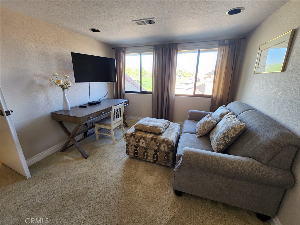 41786 Woodhaven Drive W Property Photo 29