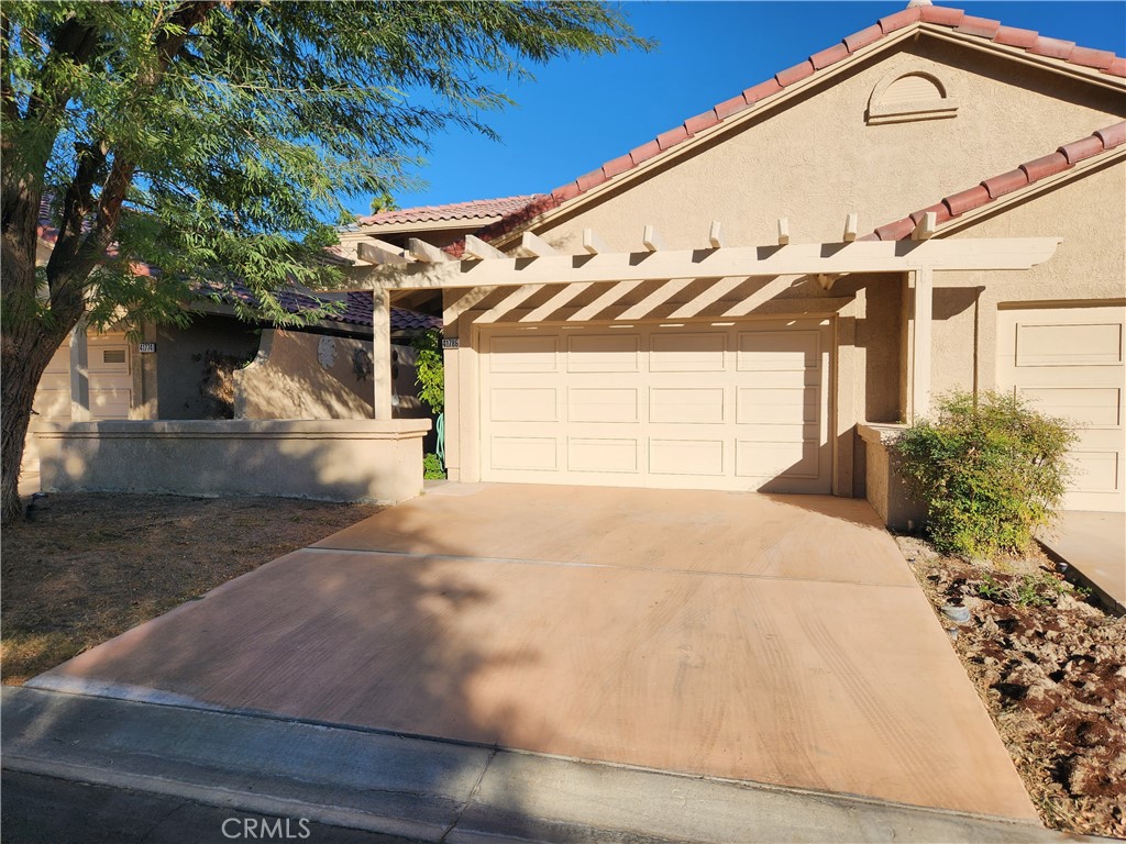 41786 Woodhaven Drive W Property Photo 43