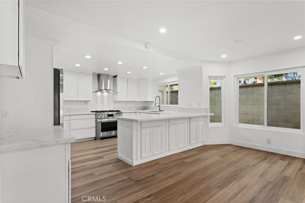 16 Encina Property Photo 4